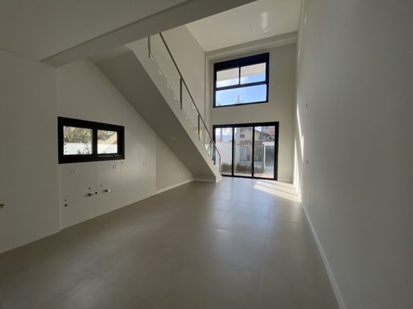 Casa na praia do mariscal scaled - Rocccoimob Imobiliária em Bombinhas