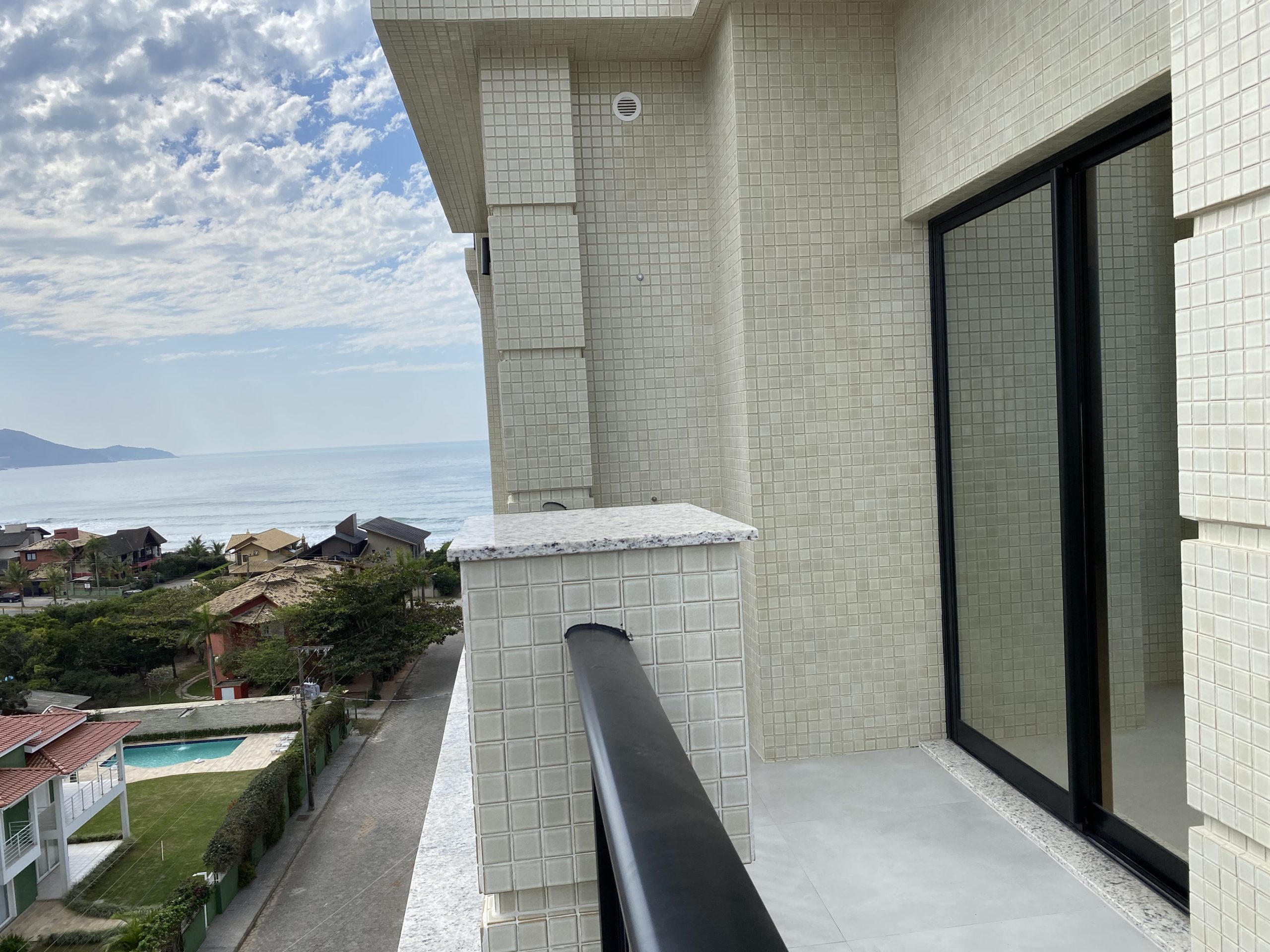 Imoveis em Canto Grande 4 scaled - Rocccoimob Imobiliária em Bombinhas