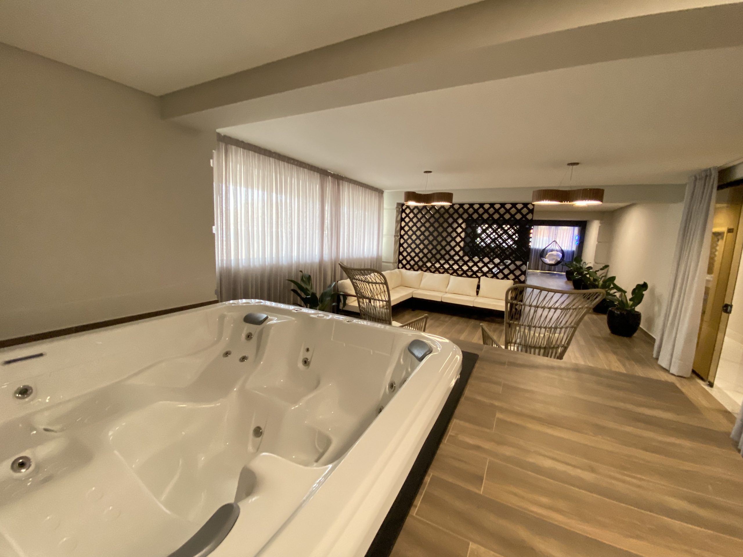 cobertura na Praia do Mariscal scaled - Rocccoimob Imobiliária em Bombinhas