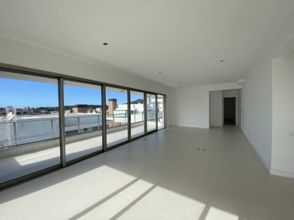 imoveis de luxo em bombinhas scaled - Rocccoimob Imobiliária em Bombinhas