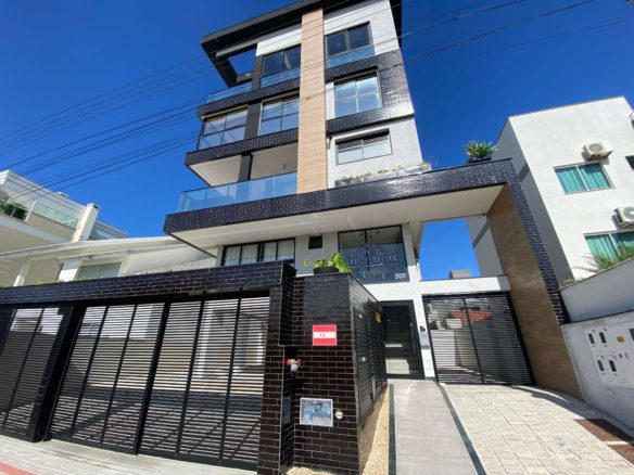 praia do mariscal scaled - Rocccoimob Imobiliária em Bombinhas