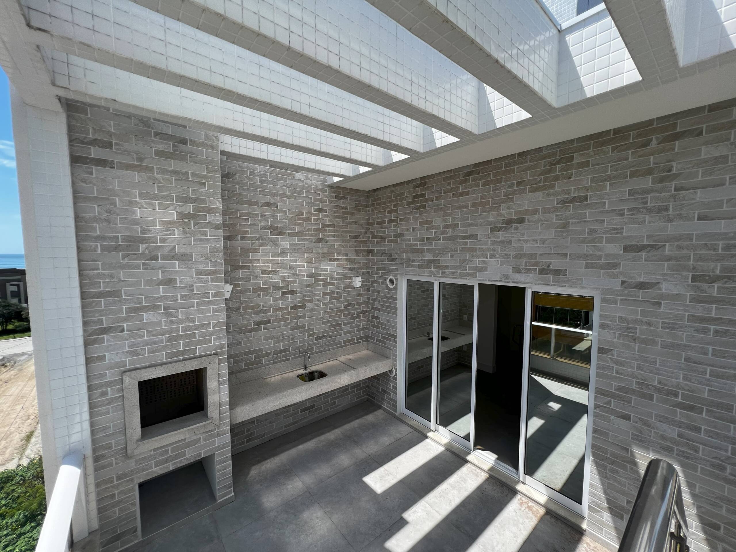 Cobertura a venda na Praia do Mariscal scaled - Rocccoimob Imobiliária em Bombinhas