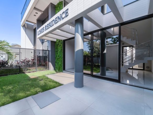 Apartamento a venda em Mariscal - Rocccoimob Imobiliária em Bombinhas