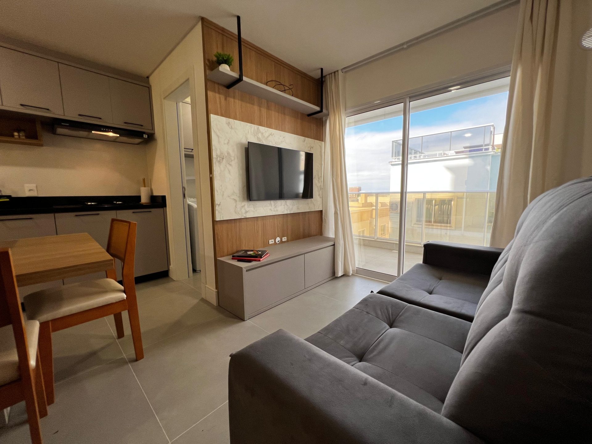 Apartamento em Mariscal para locacao de temporada scaled - Rocccoimob Imobiliária em Bombinhas