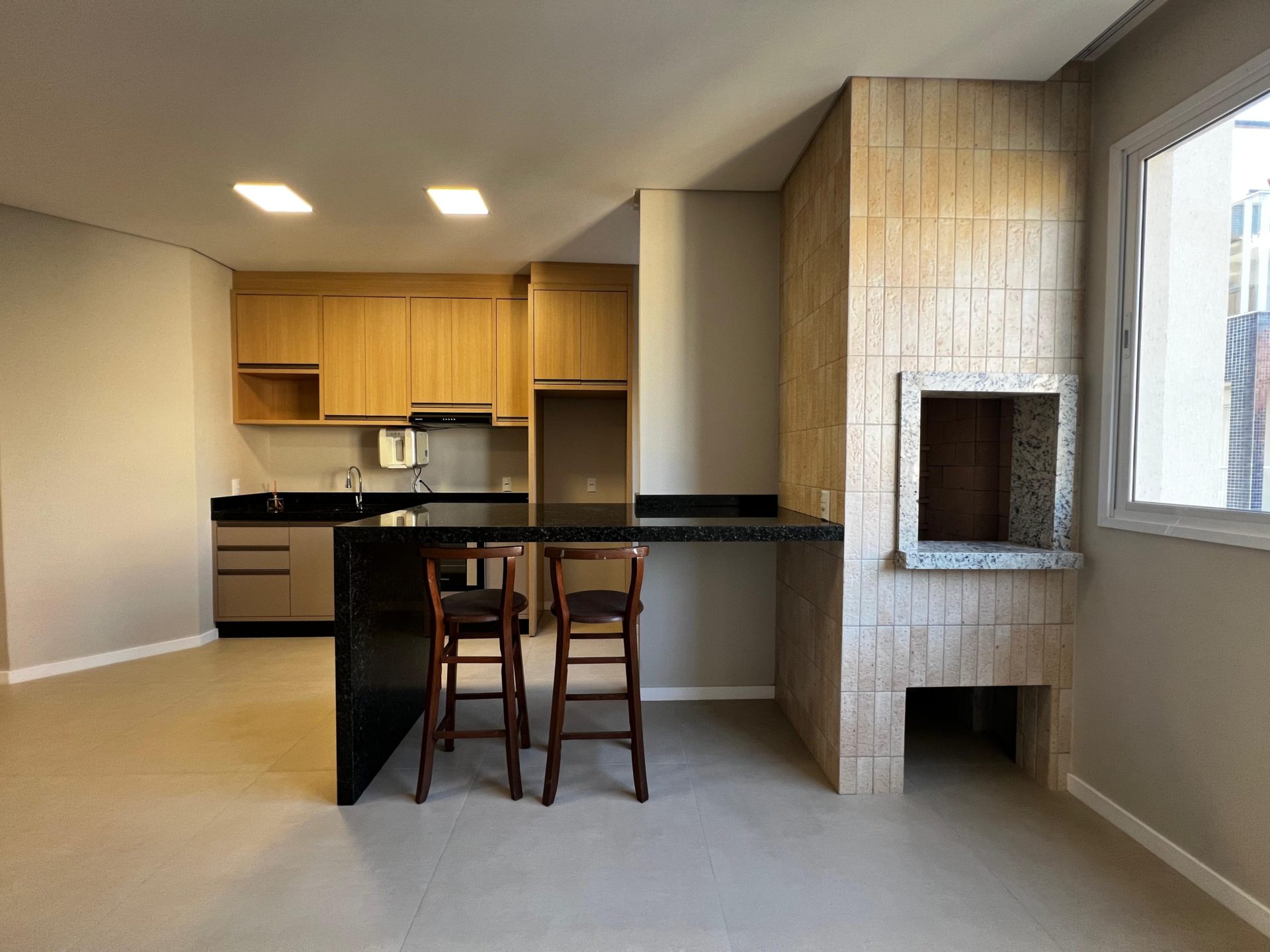 Apartamento em mariscal 1 scaled - Rocccoimob Imobiliária em Bombinhas