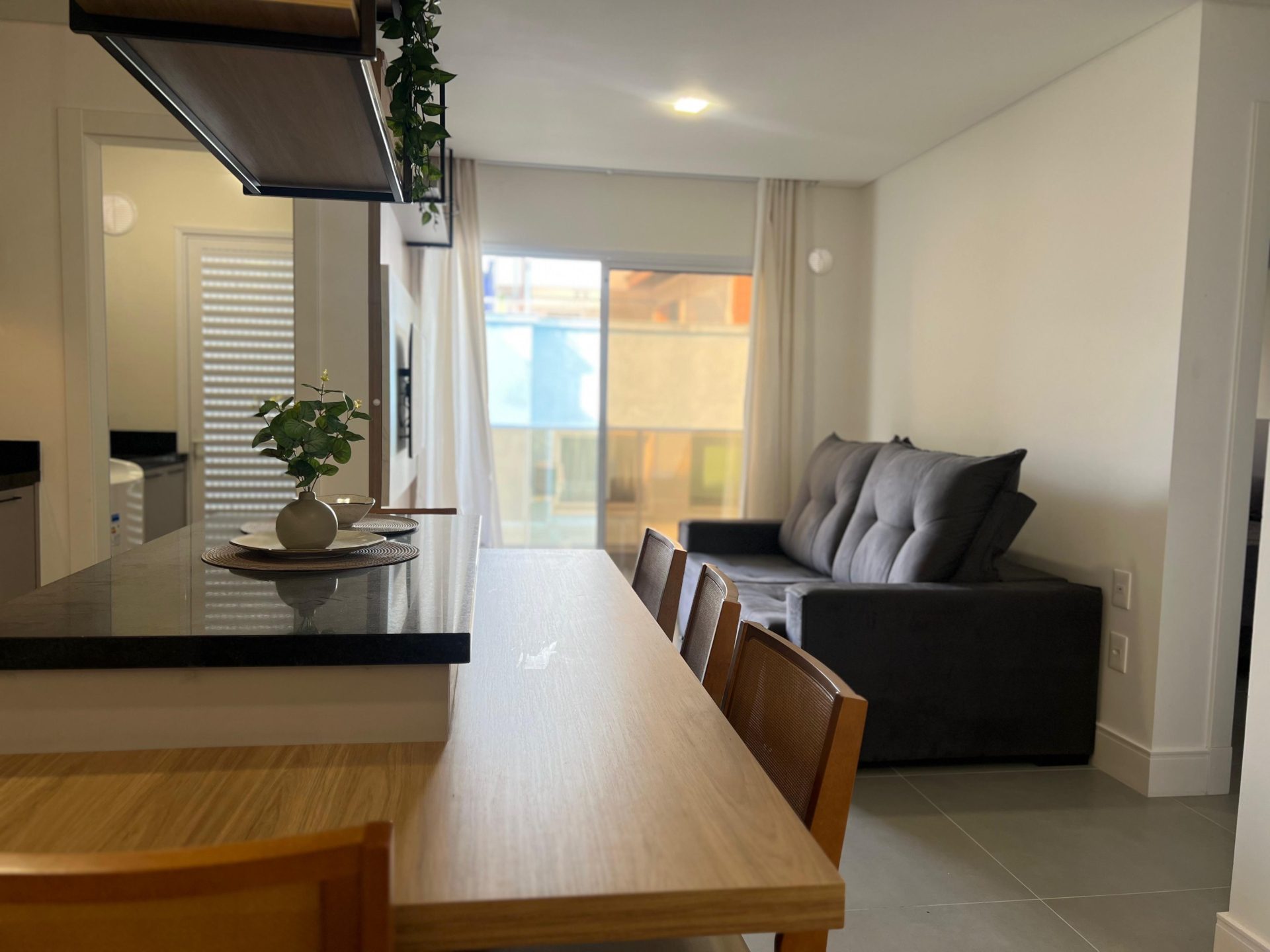 Locacao na praia do mariscal scaled - Rocccoimob Imobiliária em Bombinhas