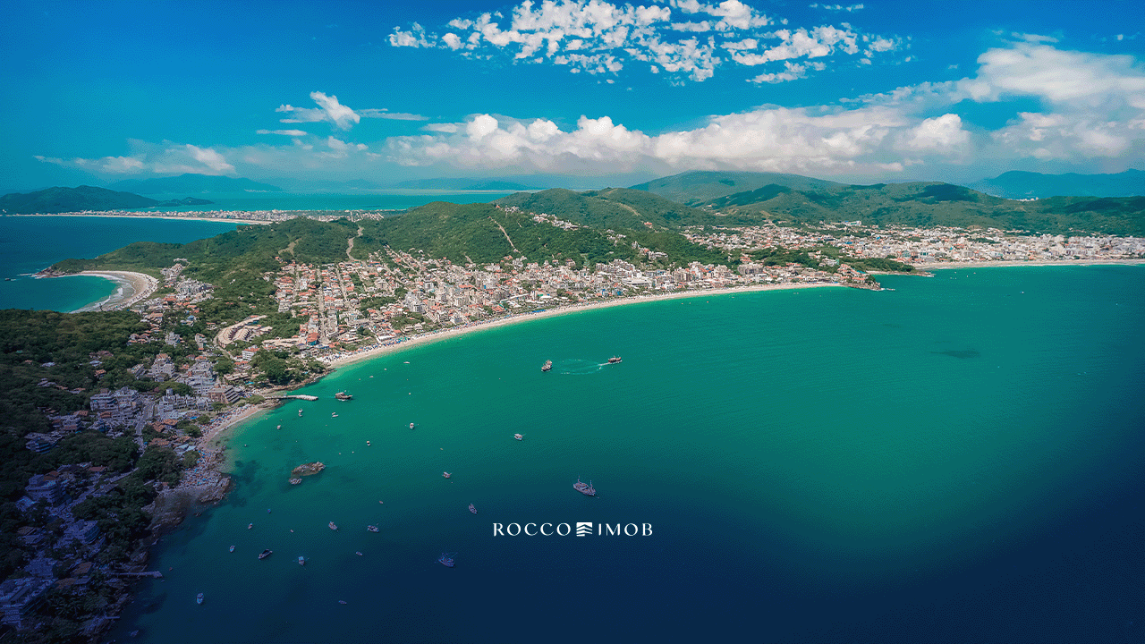 Ano novo em 2025 em bombinhas - Rocccoimob Imobiliária em Bombinhas