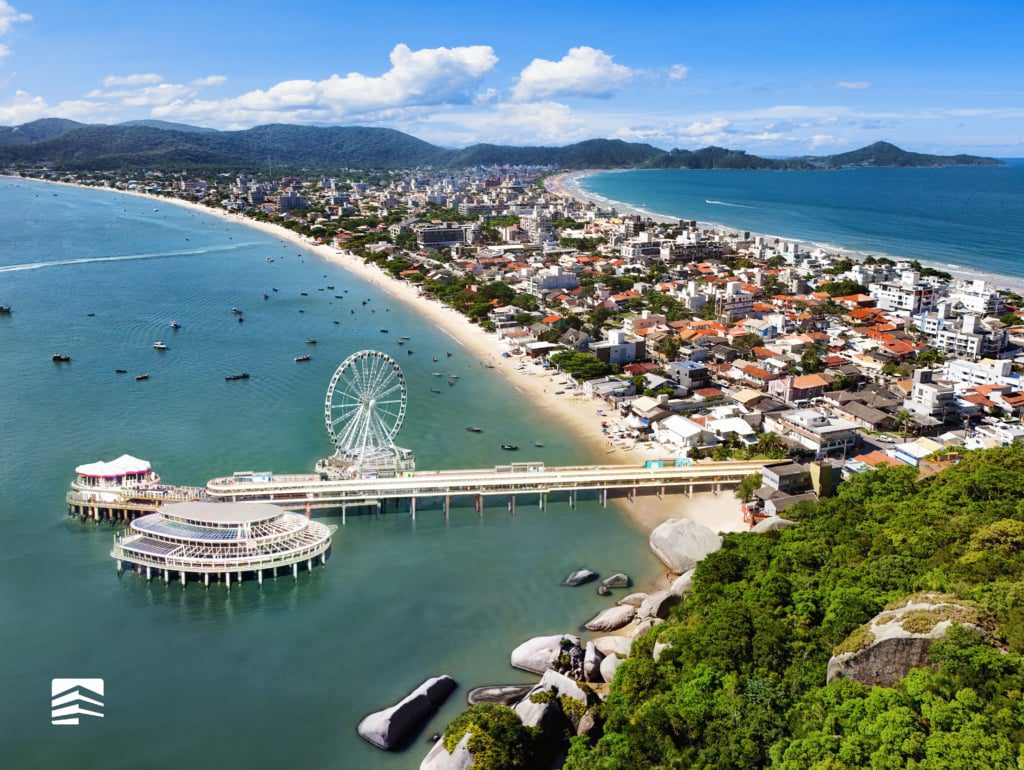 Pier e roda gigante no canto grande 1 1024x770 - Rocccoimob Imobiliária em Bombinhas