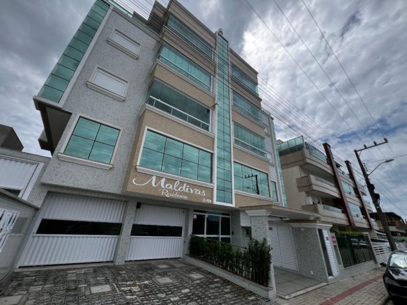 Apartamento à venda em Mariscal - Rocccoimob Imobiliária em Bombinhas