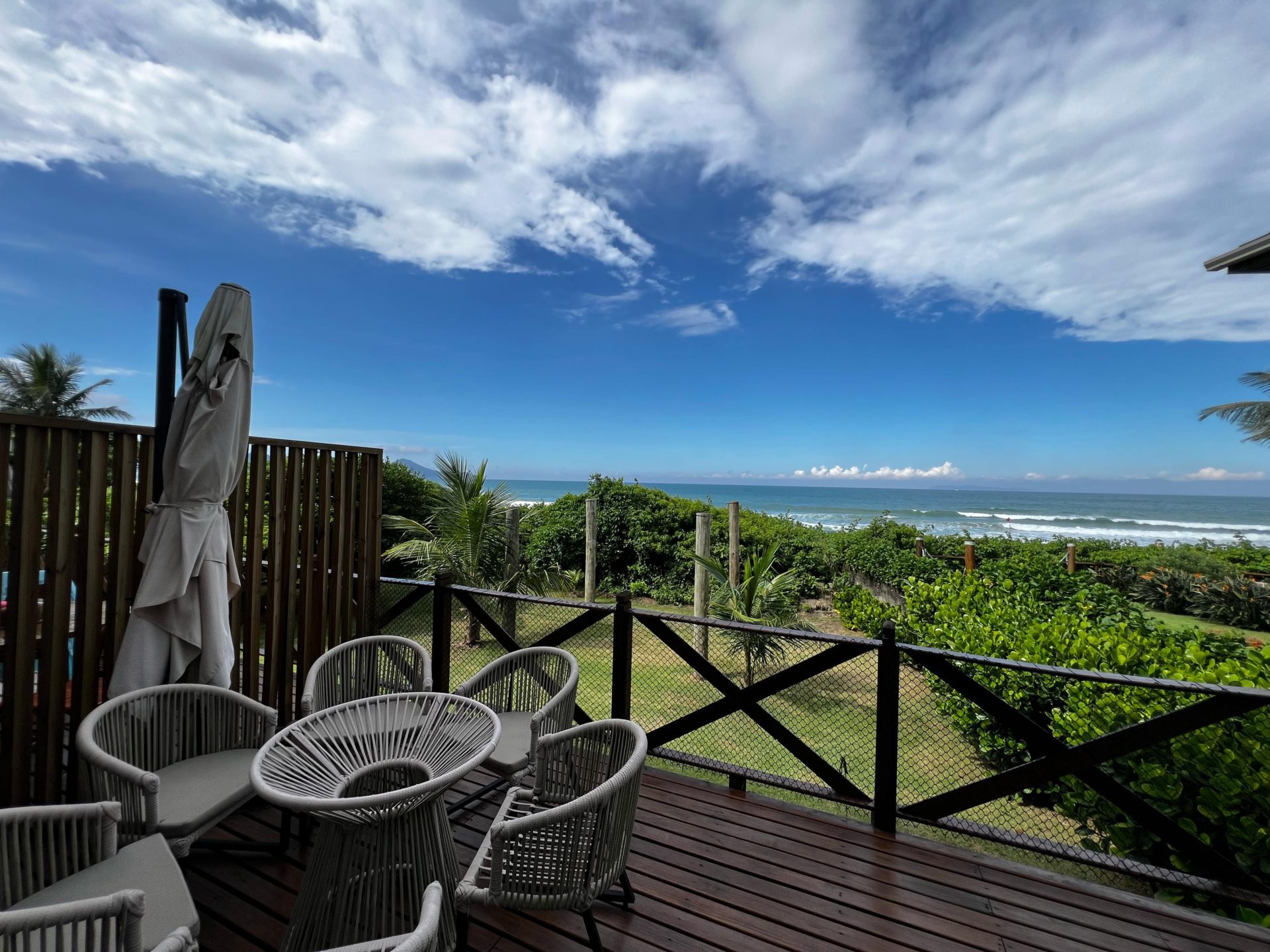 Apartamento frente mar em mariscal - Rocccoimob Imobiliária em Bombinhas