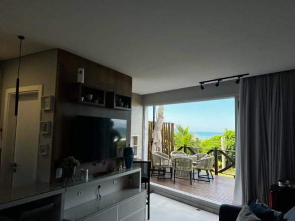 Apto pé na areia em Canto Grande - Rocccoimob Imobiliária em Bombinhas