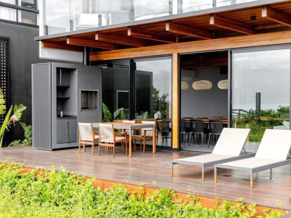 casa pé na areia em Canto Grande - Rocccoimob Imobiliária em Bombinhas