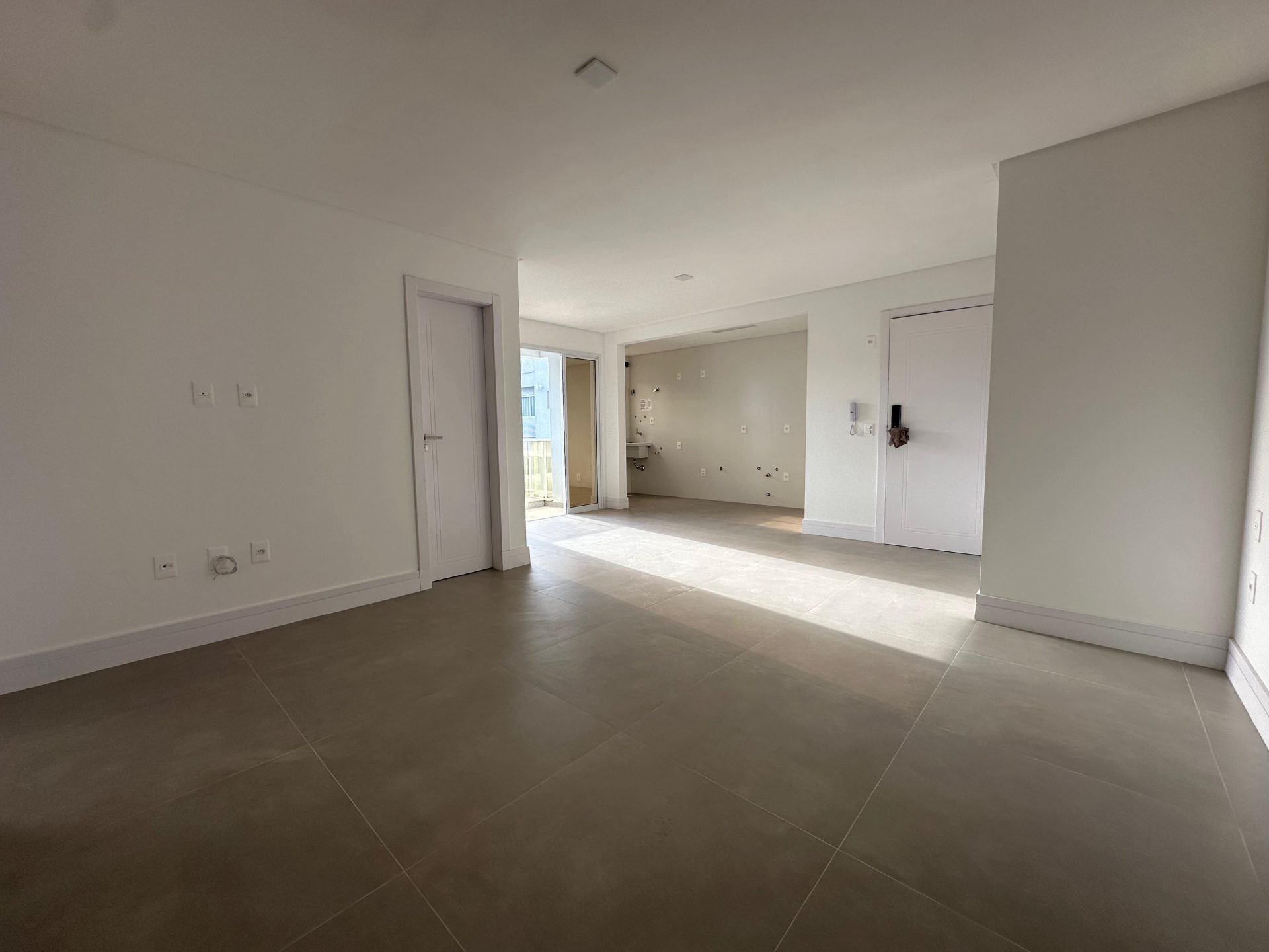 WhatsApp Image 2025 07 15 at 14.47.00 scaled - Rocccoimob Imobiliária em Bombinhas