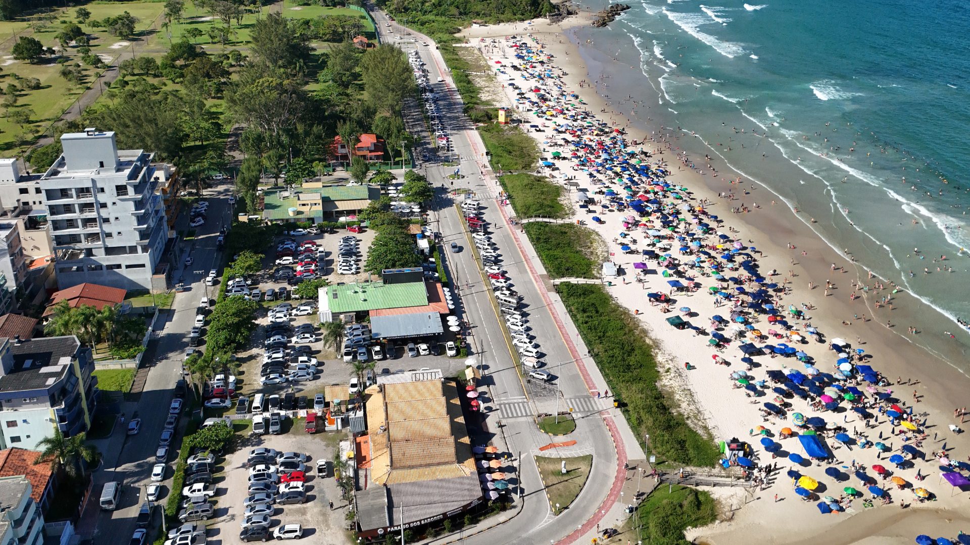 Saneamento em Bombinhas infraestrutura que impulsiona turismo - Rocccoimob Imobiliária em Bombinhas