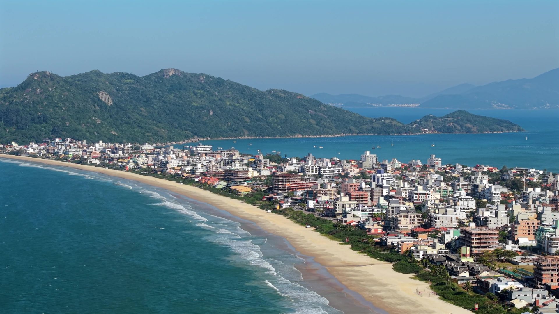 Bombinhas ganha novas praias com selo bandeira azul - Rocccoimob Imobiliária em Bombinhas