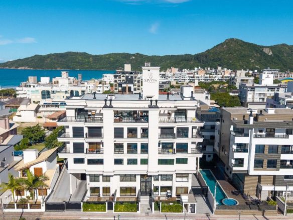 Por que SC se tornou o novo destino do alto padrao no Brasil - Rocccoimob Imobiliária em Bombinhas