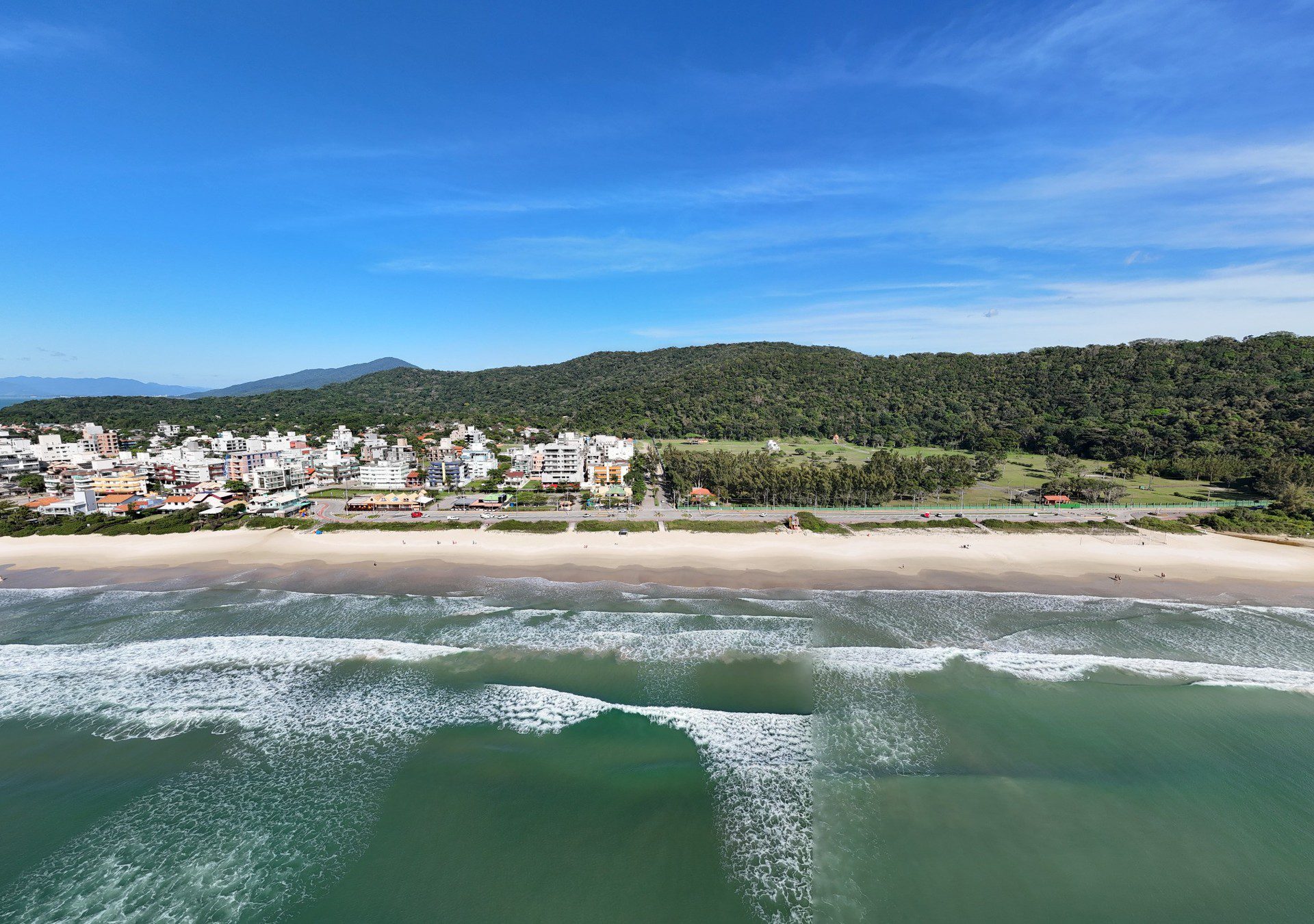Praia de Bombinhas - Rocccoimob Imobiliária em Bombinhas