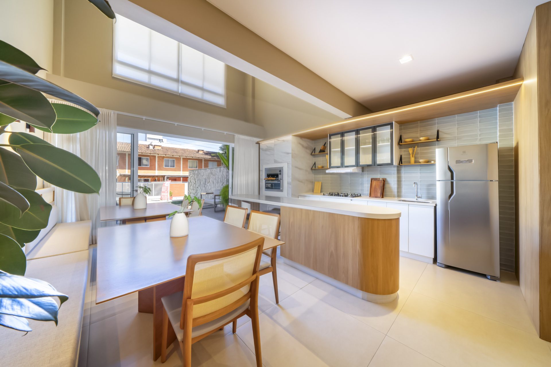 Apartamento a venda em Mariscal, Bombinhas 1 - Rocccoimob Imobiliária em Bombinhas