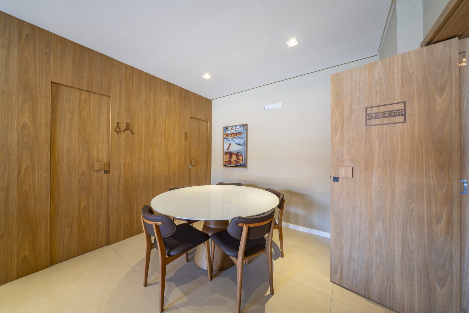 Apartamento a venda em Mariscal, Bombinhas - Rocccoimob Imobiliária em Bombinhas