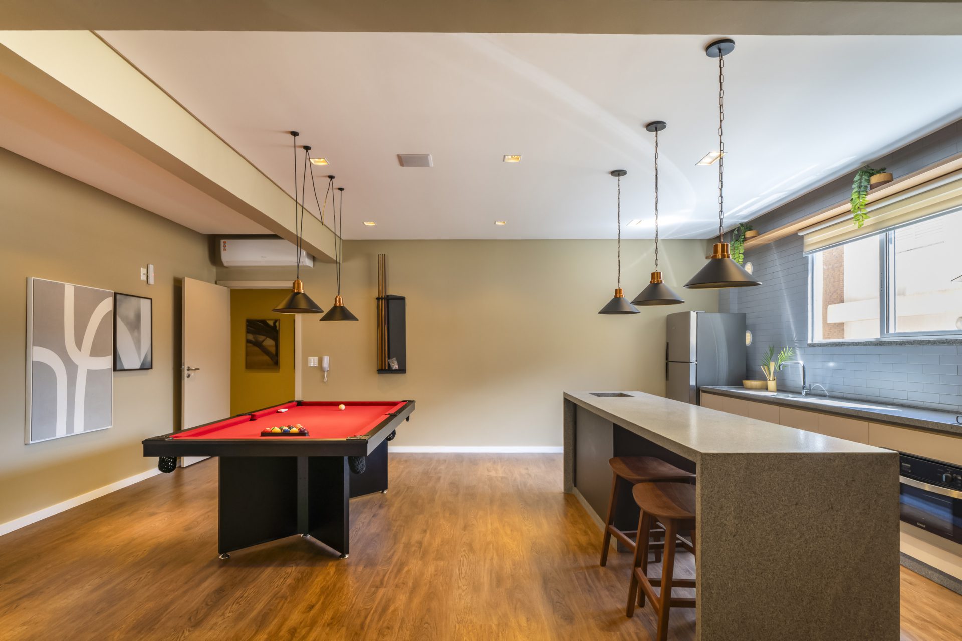 Apartamento a venda em Mariscal, Bombinhas 106 - Rocccoimob Imobiliária em Bombinhas