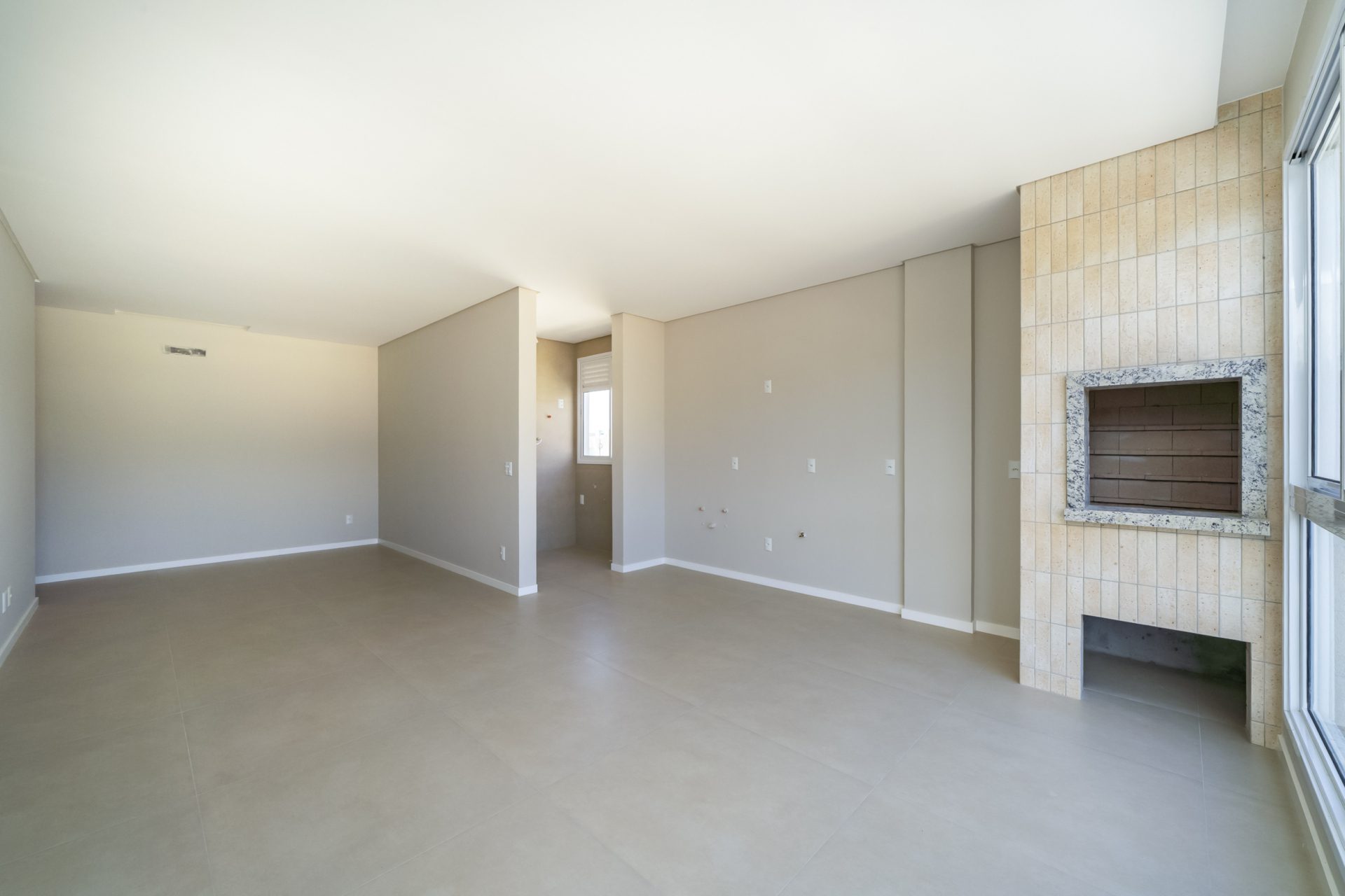 Apartamento a venda em Mariscal, Bombinhas 123 - Rocccoimob Imobiliária em Bombinhas