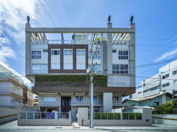 Apartamento a venda em Mariscal, Bombinhas DSC1237 - Rocccoimob Imobiliária em Bombinhas