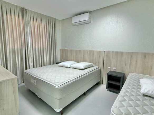 COBERTURA COM VISTA PARA O MAR NA PRAIA DE CANTO GRANDE (30) - Rocccoimob Imobiliária em Bombinhas