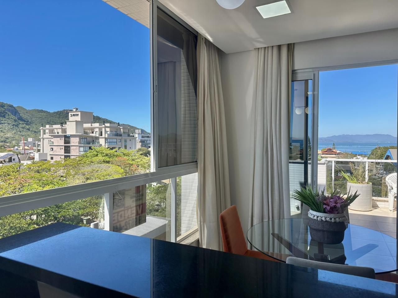 COBERTURA COM VISTA PARA O MAR NA PRAIA DE CANTO GRANDE (9) - Rocccoimob Imobiliária em Bombinhas