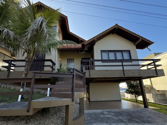 Casa a venda em BombinhasIMG 0673 scaled - Rocccoimob Imobiliária em Bombinhas