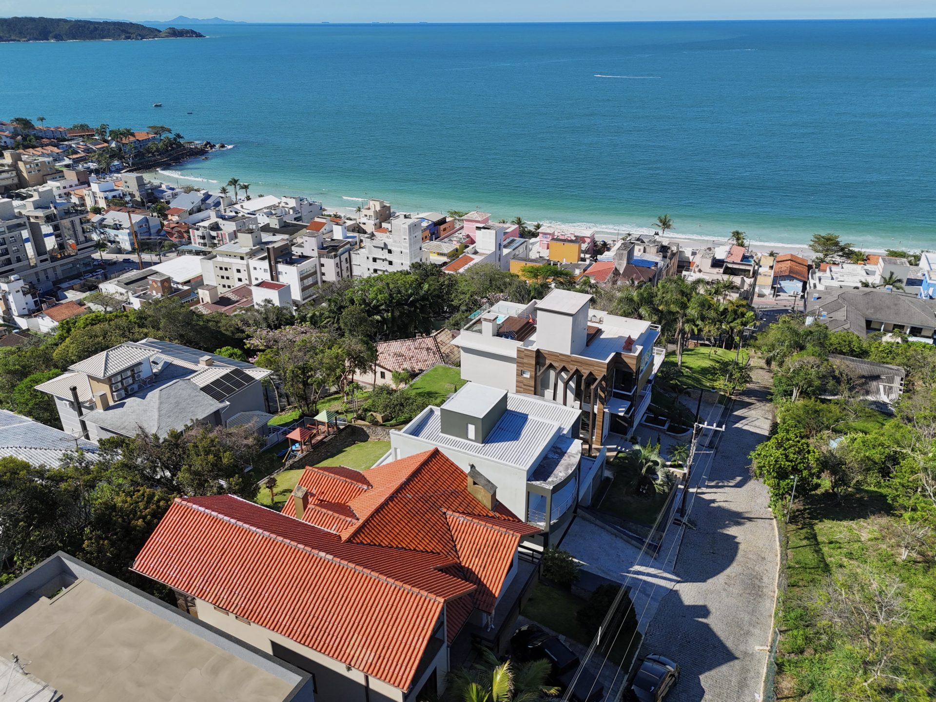 Casa à venda em Bombinhasdji fly 20251110 154210 0362 1762867869495 photo - Rocccoimob Imobiliária em Bombinhas