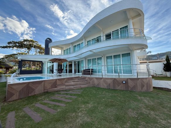 FRENTE MAR ZIMBROS 1 scaled - Rocccoimob Imobiliária em Bombinhas