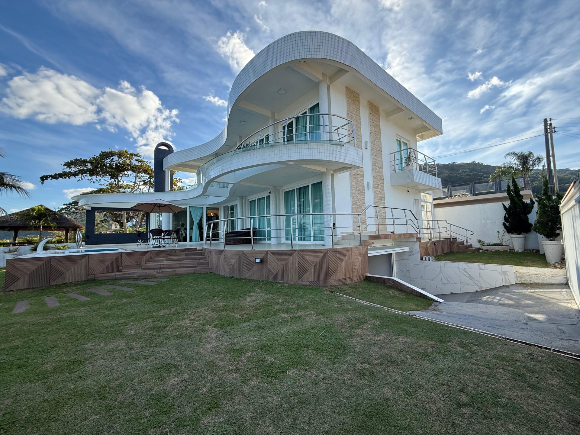 FRENTE MAR ZIMBROS (2) - Rocccoimob Imobiliária em Bombinhas