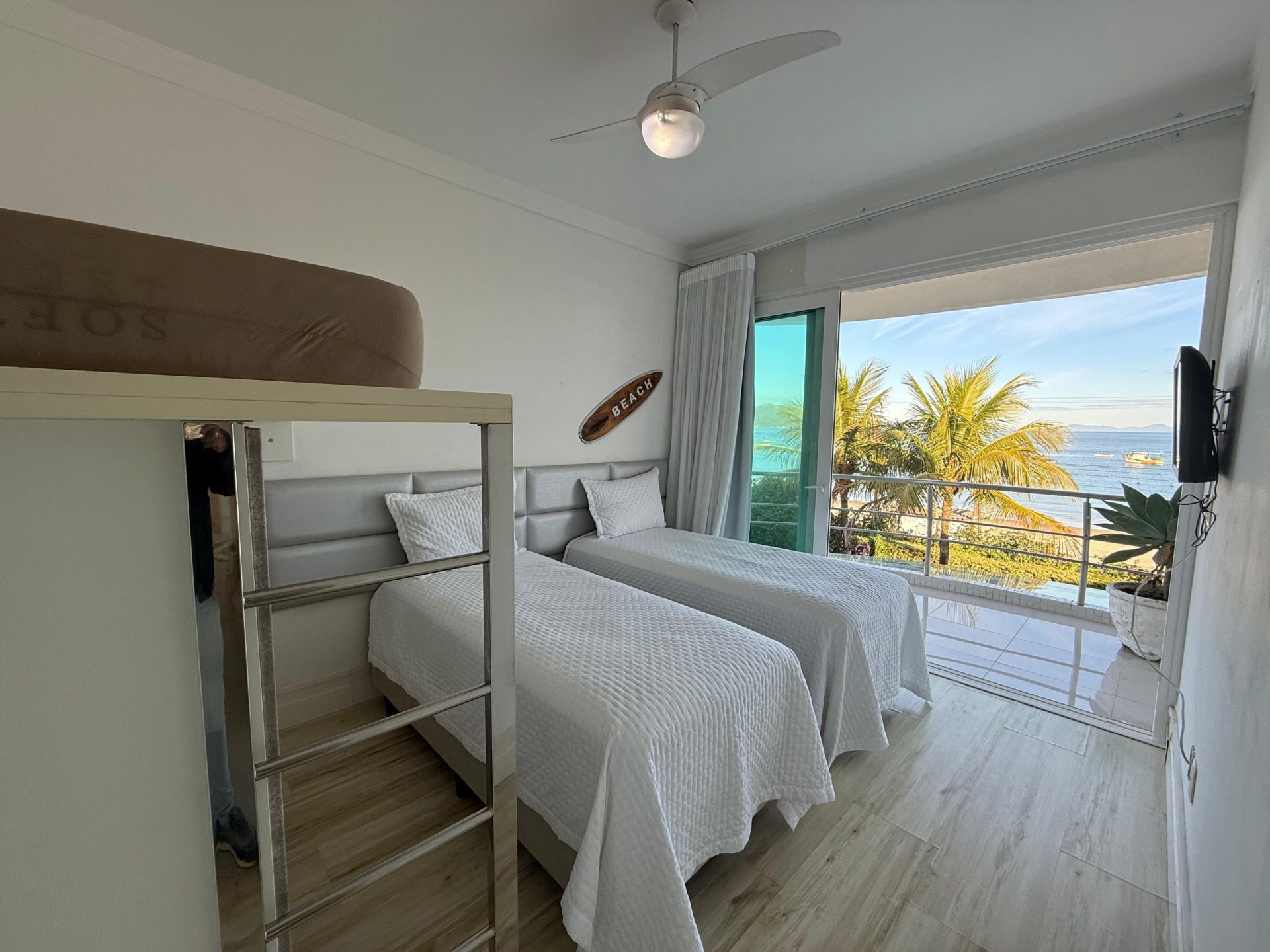 FRENTE MAR ZIMBROS (23) - Rocccoimob Imobiliária em Bombinhas