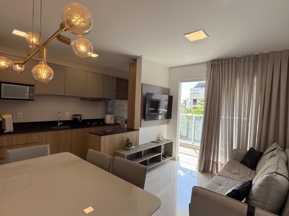 Apto mobiliado a venda em MariscalIMG 5538 scaled - Rocccoimob Imobiliária em Bombinhas