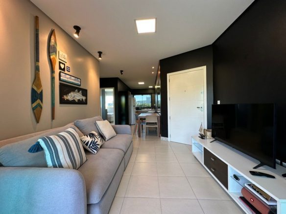 Apartamento pronto e mobiliado em Mariscal61c727f0 9ed9 4bad ae38 c7807a76c9a9 scaled - Rocccoimob Imobiliária em Bombinhas