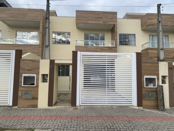 sobrado mariscal 4 scaled - Rocccoimob Imobiliária em Bombinhas