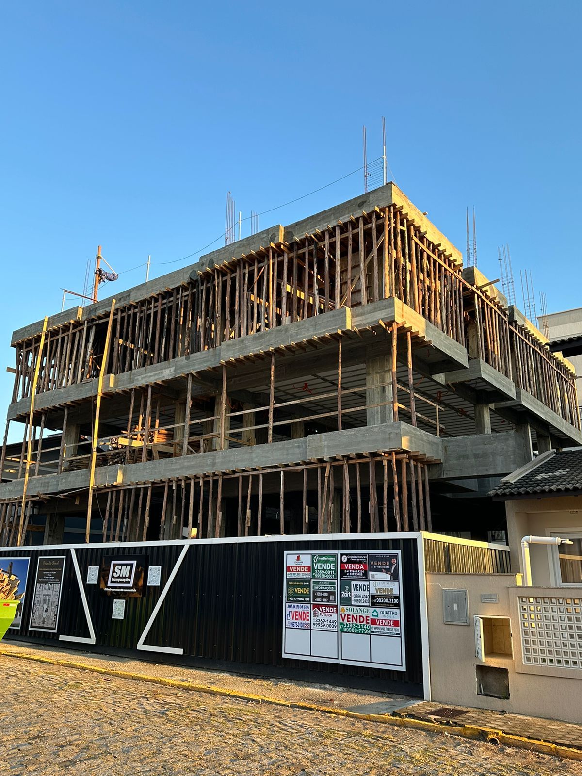 Apartamento na planta em Mariscal 1 - Rocccoimob Imobiliária em Bombinhas