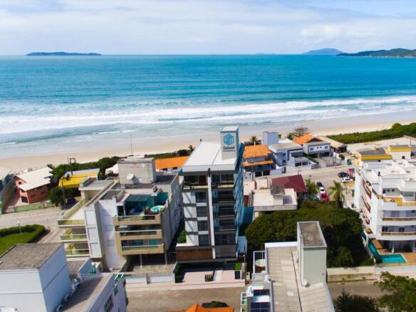 Apartamento en plano en Mariscal Beach - Rocccoimob Inmobiliario en Bombinhas