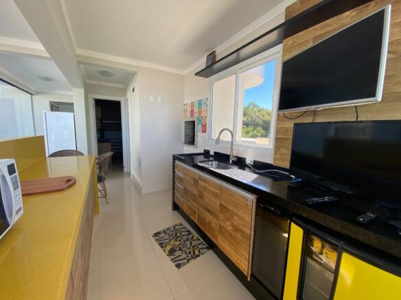 imobiliaria em quatro ilhas 1 - Rocccoimob Imobiliária em Bombinhas