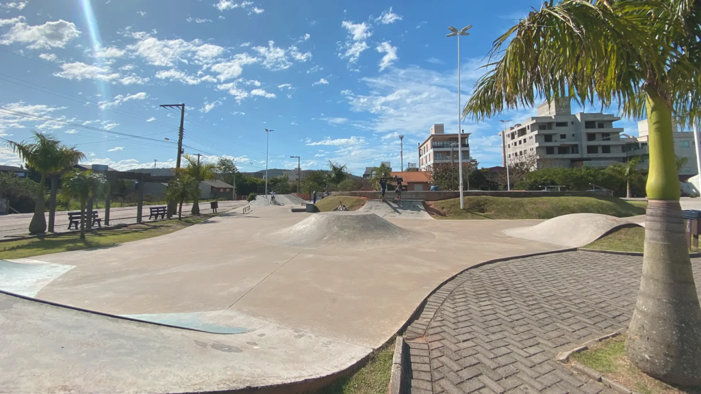 pista de skate em canto grande - Roccoimob Imobiliária em Bombinhas pista de skate em canto grande - Rocccoimob Imobiliária em Bombinhas