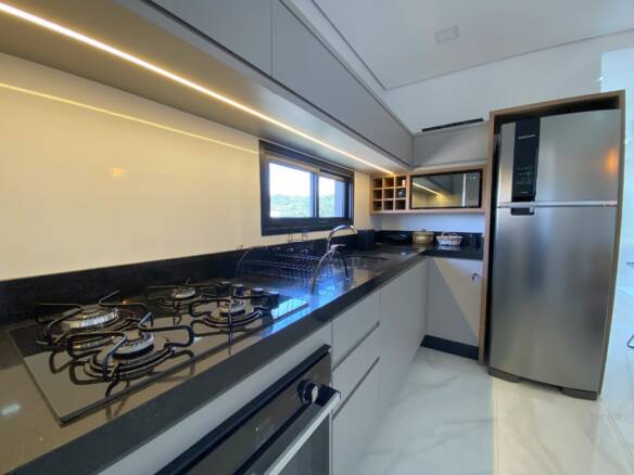 Imoveis em Mariscal 1 scaled - Rocccoimob Imobiliária em Bombinhas