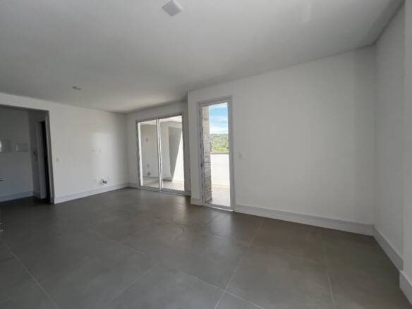 Imoveis a venda em Mariscal scaled - Rocccoimob Imobiliária em Bombinhas