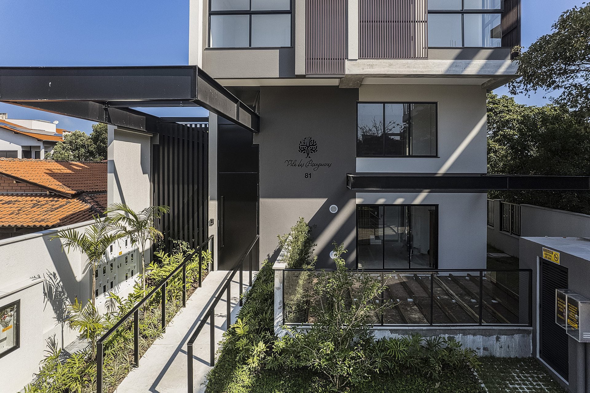 Apartamento a venda na Praia do Mariscal - Rocccoimob Imobiliária em Bombinhas