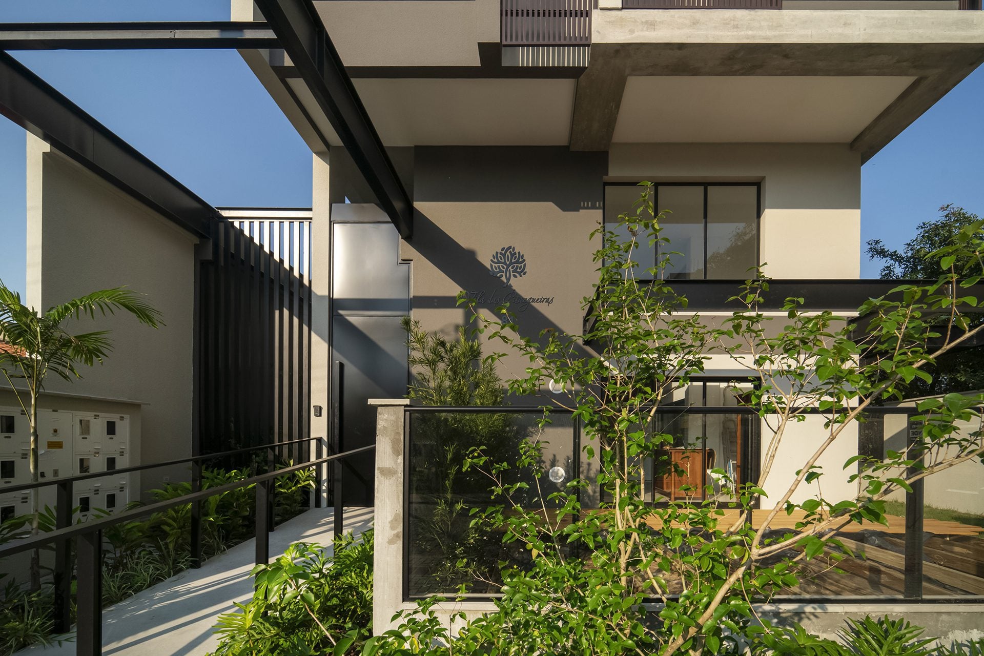 Apartamentos a venda na Praia do Mariscal - Rocccoimob Imobiliária em Bombinhas