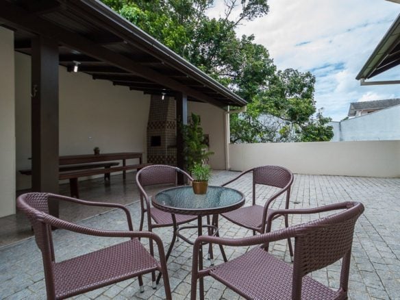 Casa a venda na praia de canto grande Bombinhas - Rocccoimob Imobiliária em Bombinhas