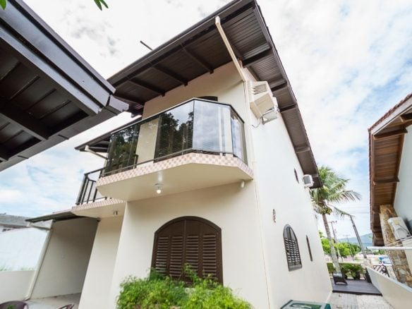 Casa em Bombinhas - Rocccoimob Imobiliária em Bombinhas