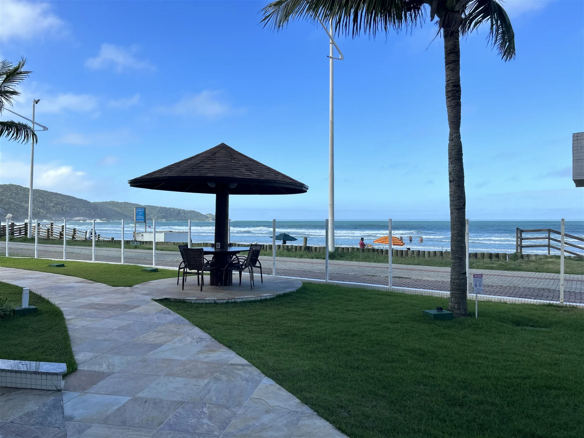 IMG 4408.jpg name 4352bcc51588a7cb1e5db9c840dd2836091430bdf303746e6d57d05648b96c01 - Rocccoimob Imobiliária em Bombinhas