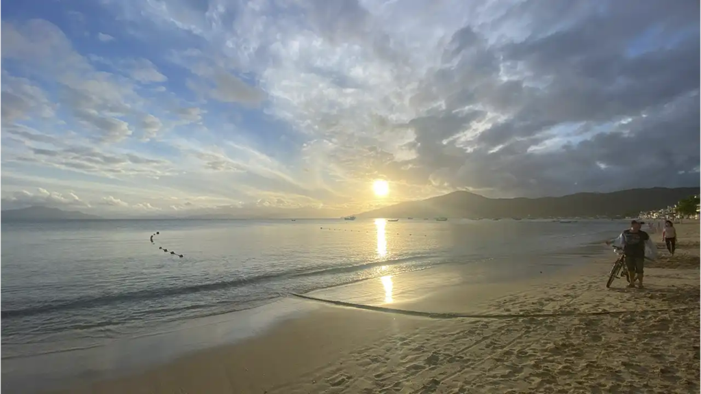 Discover Canto Grande Beach in Bombinhas SC - Roccoimob Real Estate in Bombinhas Discover Canto Grande Beach in Bombinhas SC - Rocccoimob Real estate in Bombinhas