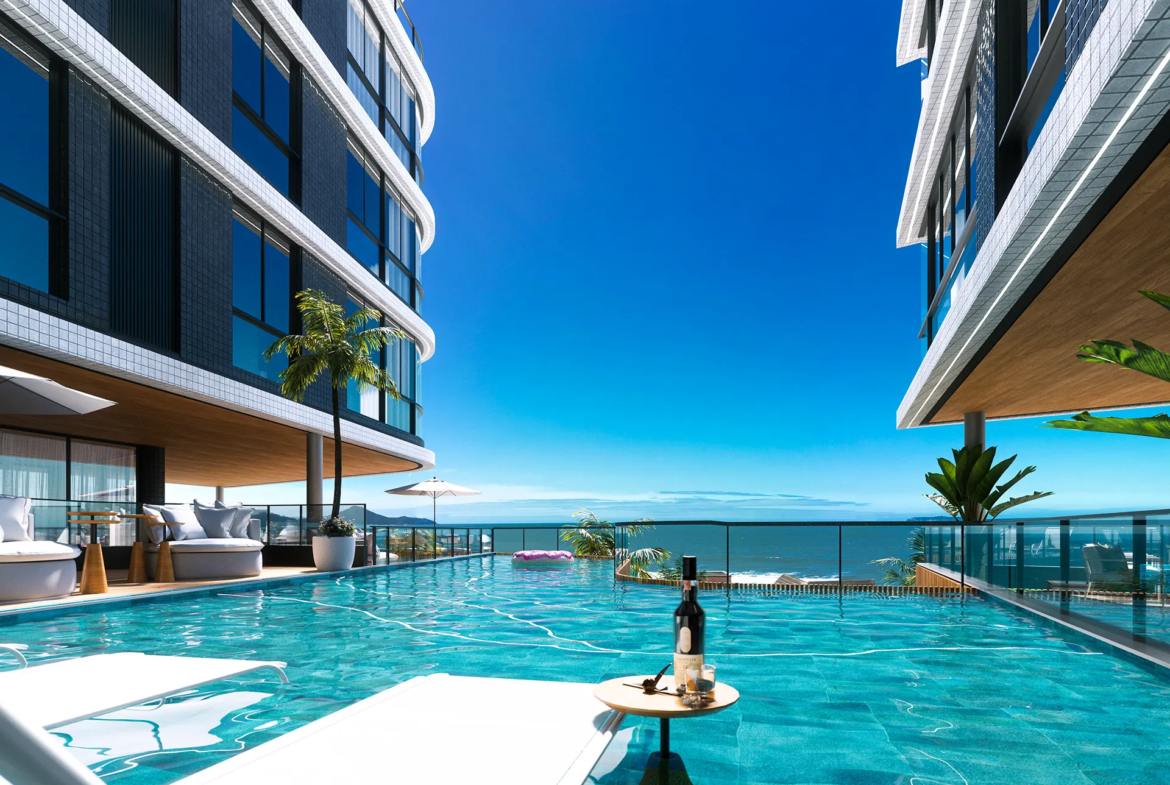 Área da piscina - Rocccoimob Imobiliária em Bombinhas