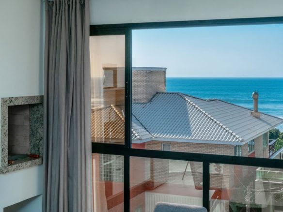 Apartamento amueblado en venta en Canto Grande – 3 dormitorios (2 suites) – Bombinhas SC